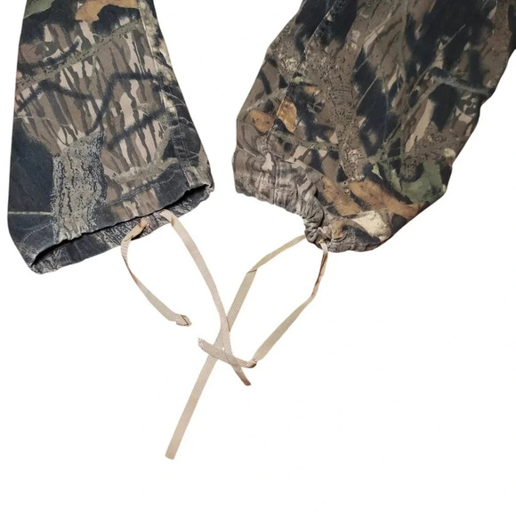 Cabelas Mossy Oak Camouflage Pants - Picture 6 of 7